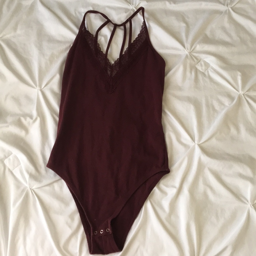 American Eagle maroon body suit